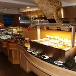 Amphora Hotel 4*