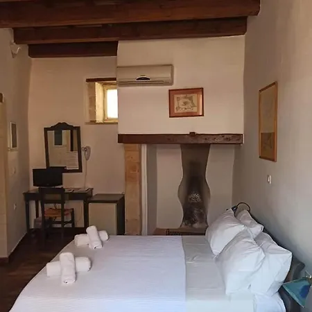 Amphora Hotel 3*