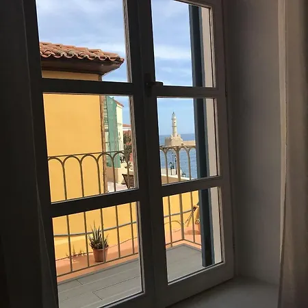 Amphora Hotel 3*