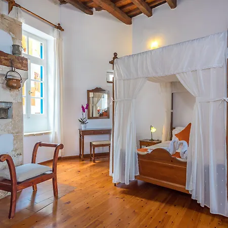 Amphora Chania (Crete)