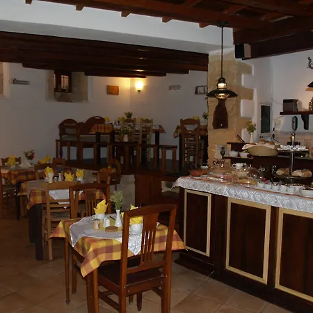 Amphora Szálloda 3*