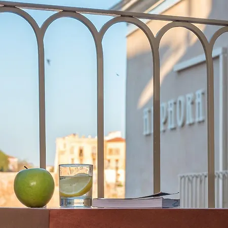 Amphora Hotel 3*
