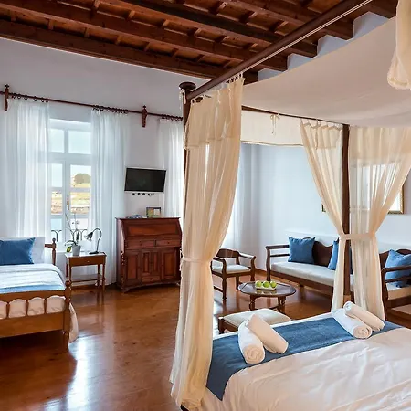 Amphora Hotel 3*